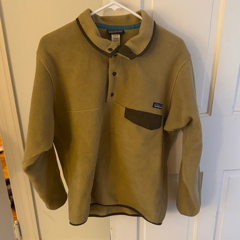 Patagonia Khaki Fleece Pullover with Olive Accents